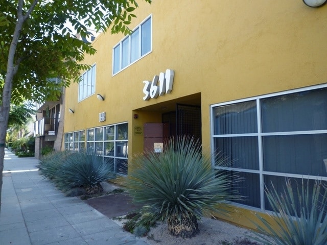 3611 Motor Ave, Los Angeles, CA for sale Interior Photo- Image 1 of 4