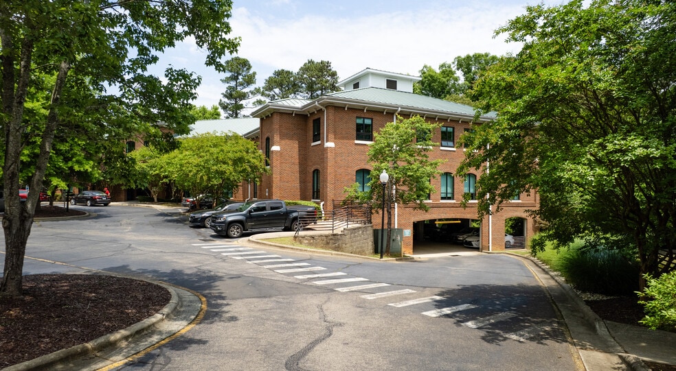 610 Jones Ferry Rd, Carrboro, NC for sale - Building Photo - Image 2 of 6