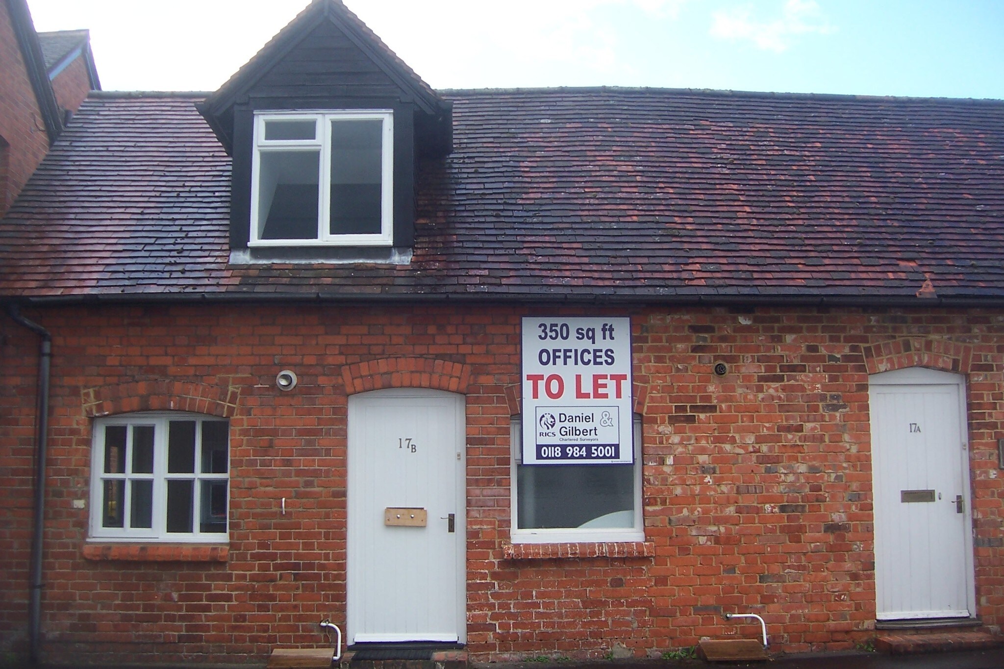 17 Reading Rd, Reading for lease Primary Photo- Image 1 of 2