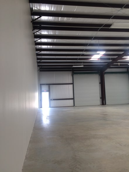 21627 Rhodes Rd, Spring, TX for lease - Building Photo - Image 3 of 31