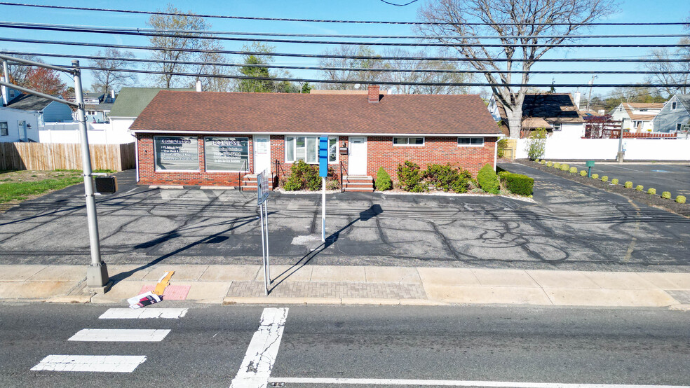 125 Chambers Bridge Rd, Brick, NJ for sale - Primary Photo - Image 1 of 1
