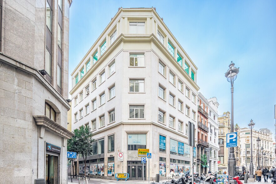Calle Virgen de los Peligros, 5, Madrid, Madrid for sale - Primary Photo - Image 1 of 1
