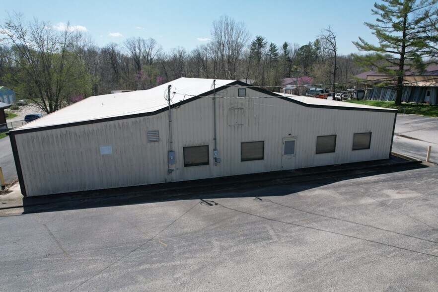 1571 E Buckeye St, North Vernon, IN for sale - Primary Photo - Image 1 of 1