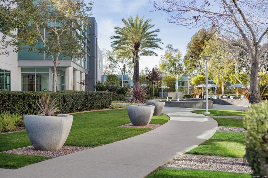 15378 Avenue of Science, San Diego, CA for lease - Building Photo - Image 3 of 4