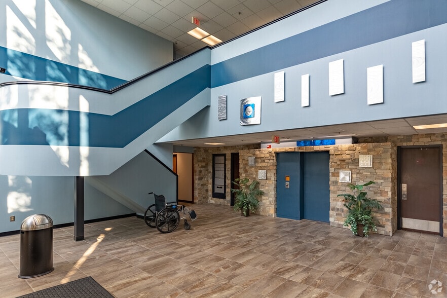 4801 Cliff Ave, Independence, MO 64055 Cliffs I