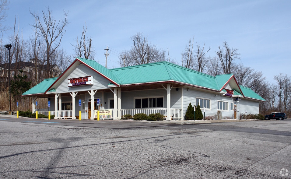 110 Montrose West Ave, Akron, OH for lease - Primary Photo - Image 3 of 8