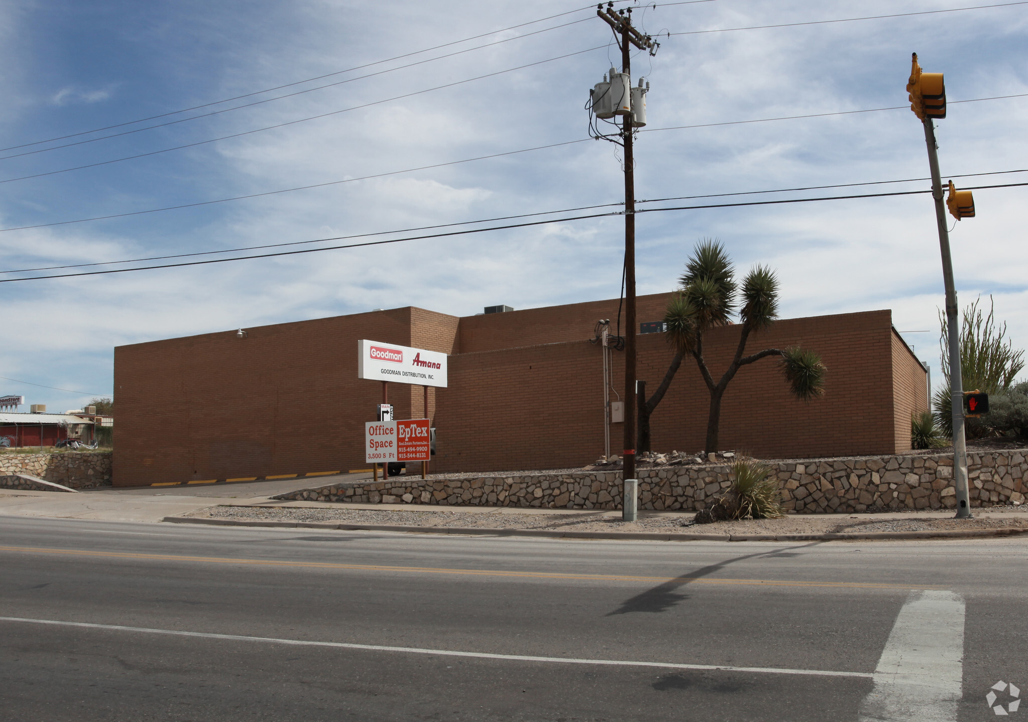 1030 Hawkins Blvd, El Paso, TX for sale Primary Photo- Image 1 of 1