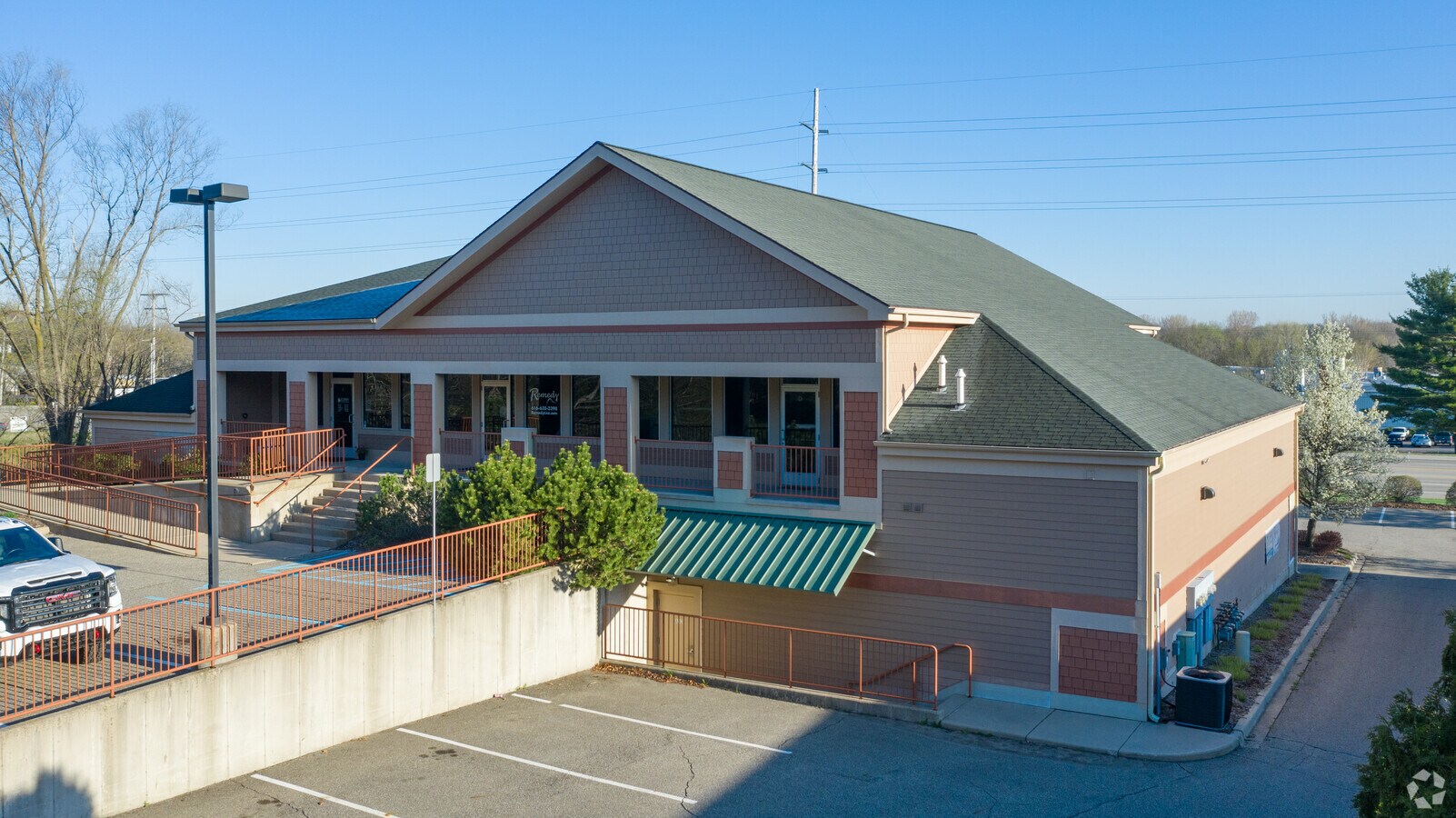 5258 Plainfield Ave NE, Grand Rapids, MI 49525