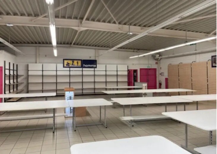 Retail in Wavrin for lease - Building Photo - Image 2 of 8