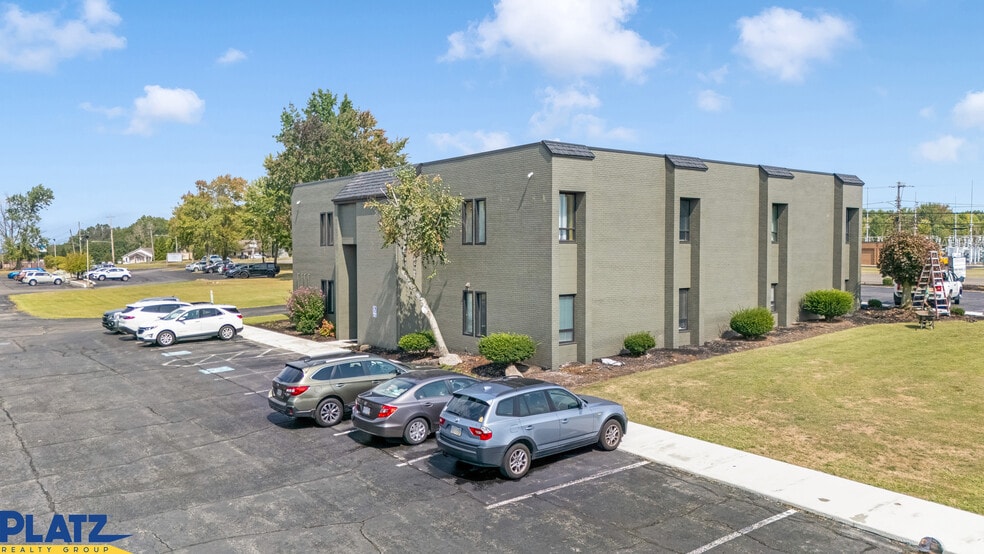 918 Youngstown Warren Rd, Niles, OH for sale - Building Photo - Image 3 of 9