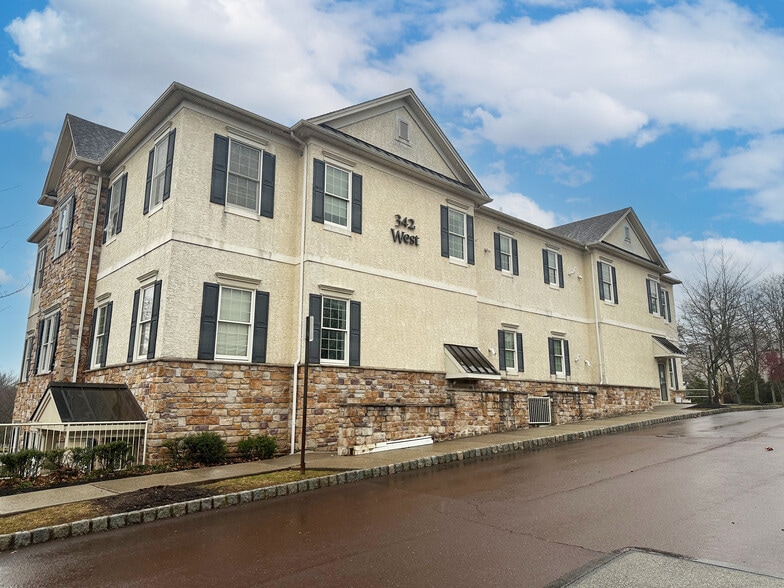 342 W Germantown Pike, Norristown, PA for sale - Building Photo - Image 3 of 15