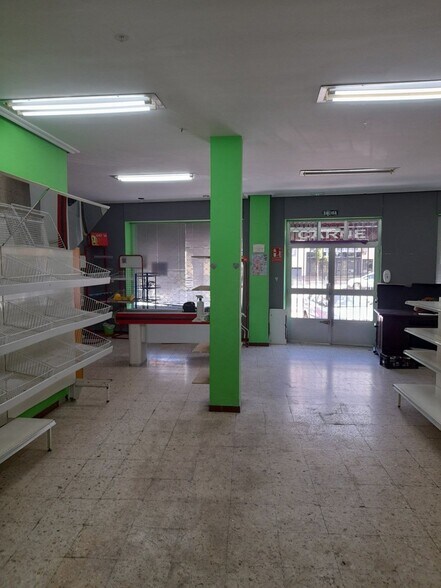 Retail in Cáceres, Cáceres for sale - Building Photo - Image 1 of 14
