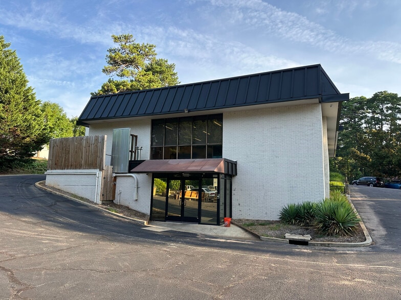 2200 New Bern Ave, Raleigh, NC for sale - Building Photo - Image 2 of 18