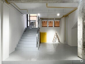 Retail in Madrid, MAD for lease Interior Photo- Image 2 of 6