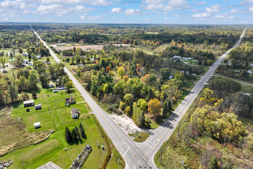 6009 Gratiot Ave, Saint Clair, MI for sale - Building Photo - Image 2 of 6