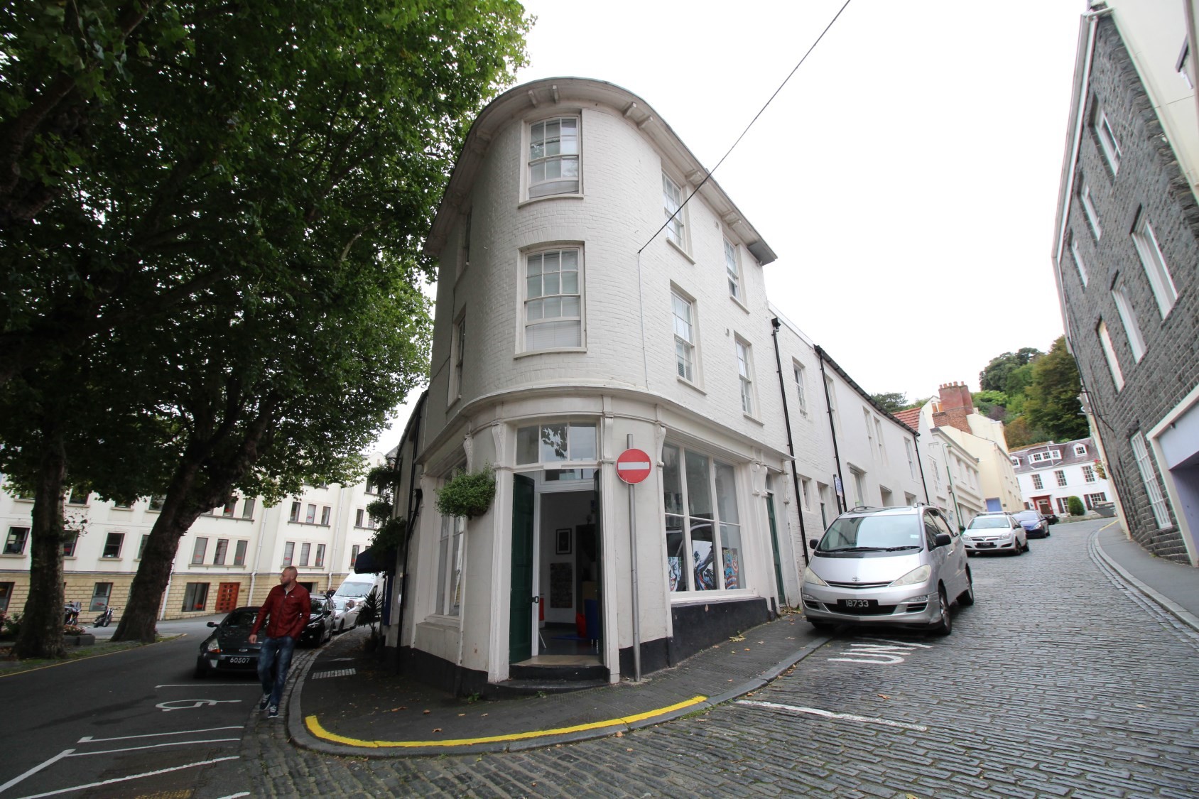 Trinity Sq, Guernsey for lease Primary Photo- Image 1 of 2