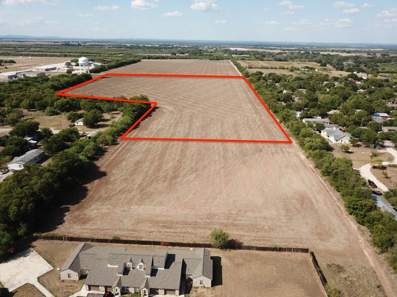 Harper & Ave T, Hondo, TX for sale - Primary Photo - Image 1 of 1