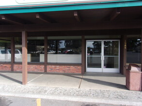 1503 City Center Rd, Mckinleyville, CA for lease Building Photo- Image 1 of 3