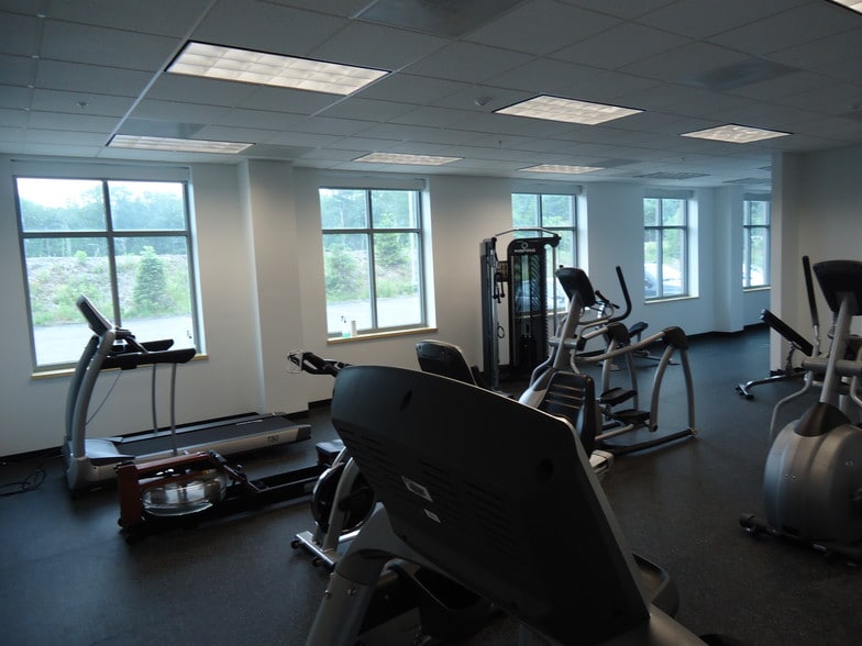 100 Crowley Dr, Marlborough, MA for lease - Interior Photo - Image 2 of 4