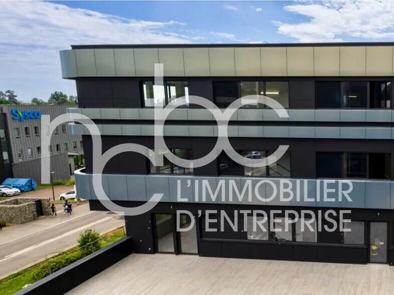 Office in Limonest for lease - Building Photo - Image 3 of 12