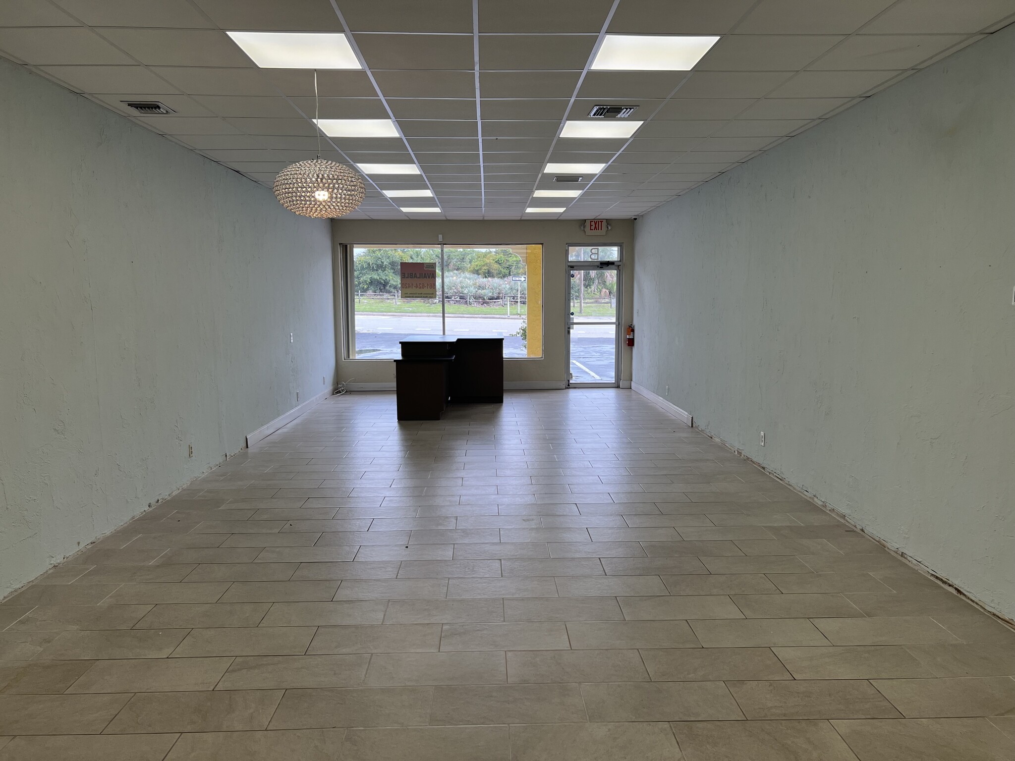 1630 N US Highway 1, Jupiter, FL for lease Interior Photo- Image 1 of 3