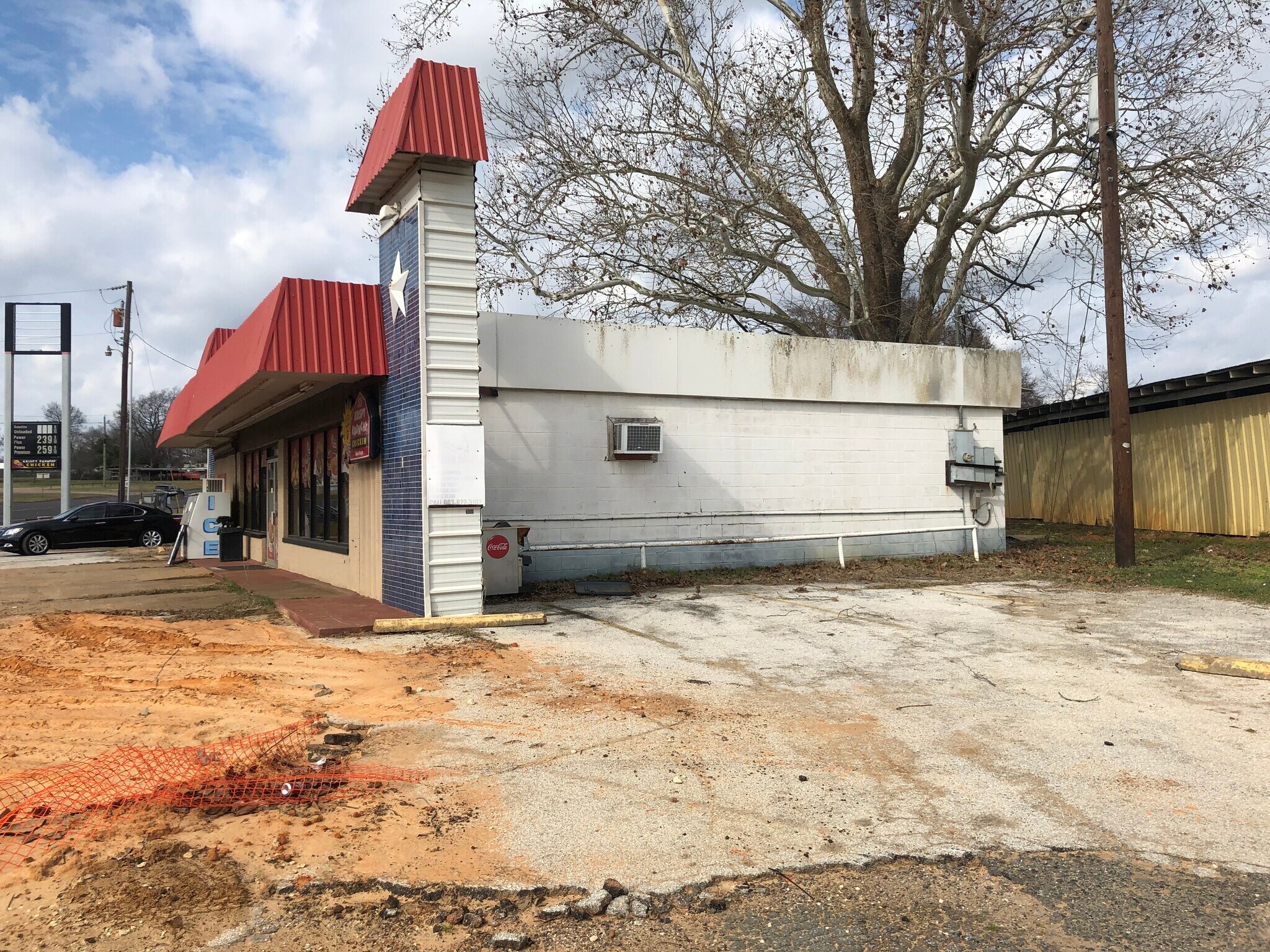 100 S Railroad Ave, Mount Enterprise, TX 75681 100 N Railroad