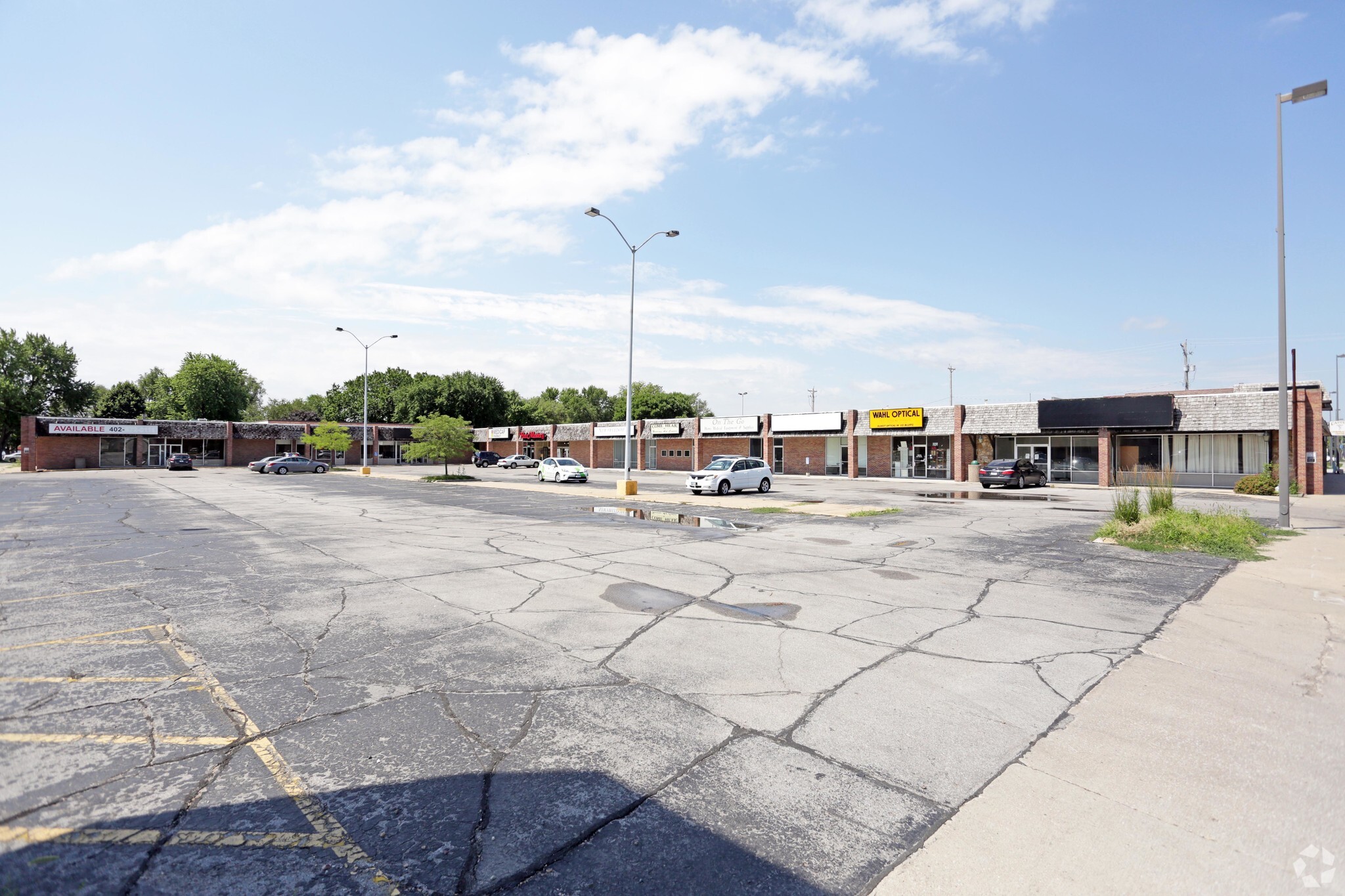 2201 W Broadway, Council Bluffs, IA for sale Primary Photo- Image 1 of 1