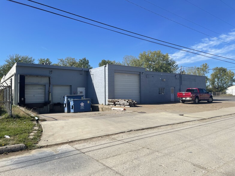 1744 Iowa Ave, Lorain, OH for sale - Building Photo - Image 1 of 2