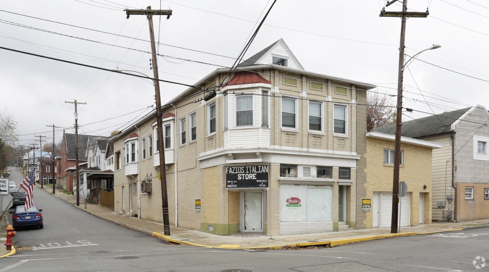 301 Longfellow St, Vandergrift, PA 15690