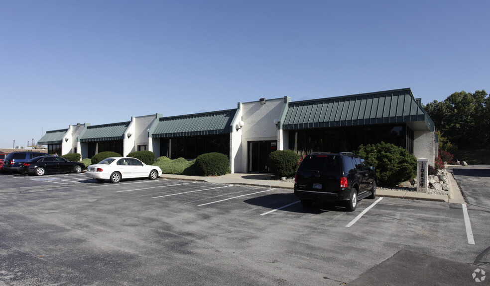 10824 Old Mill Rd, Omaha, NE for lease - Building Photo - Image 3 of 11