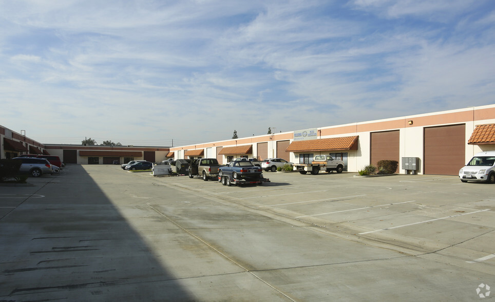 336 S Waterman Ave, San Bernardino, CA for lease - Building Photo - Image 3 of 13