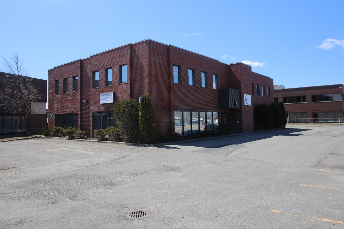 6 Rue De La Brossard, QC J4W 3J9