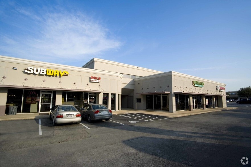 5501-5517 Balcones Dr, Austin, TX for lease - Building Photo - Image 3 of 5