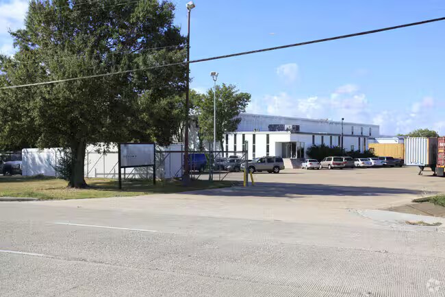 9122 Telephone Rd, Houston, TX for lease Building Photo- Image 1 of 3
