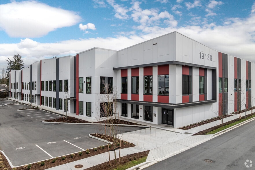 19138 32 Av, Surrey, BC for lease - Building Photo - Image 1 of 6