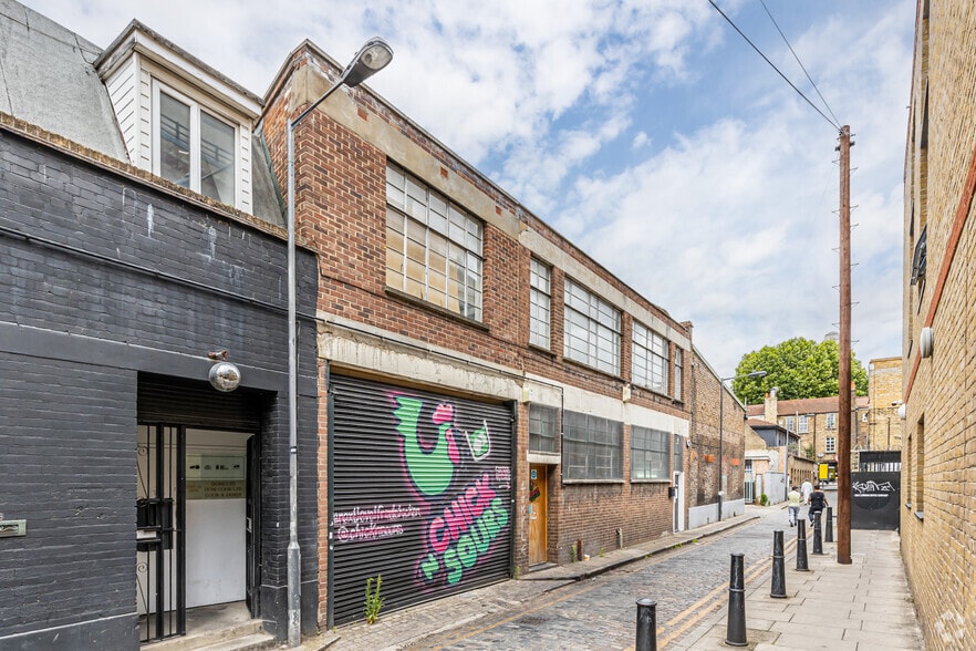 10-40 Assembly Passage, London for sale - Primary Photo - Image 1 of 1