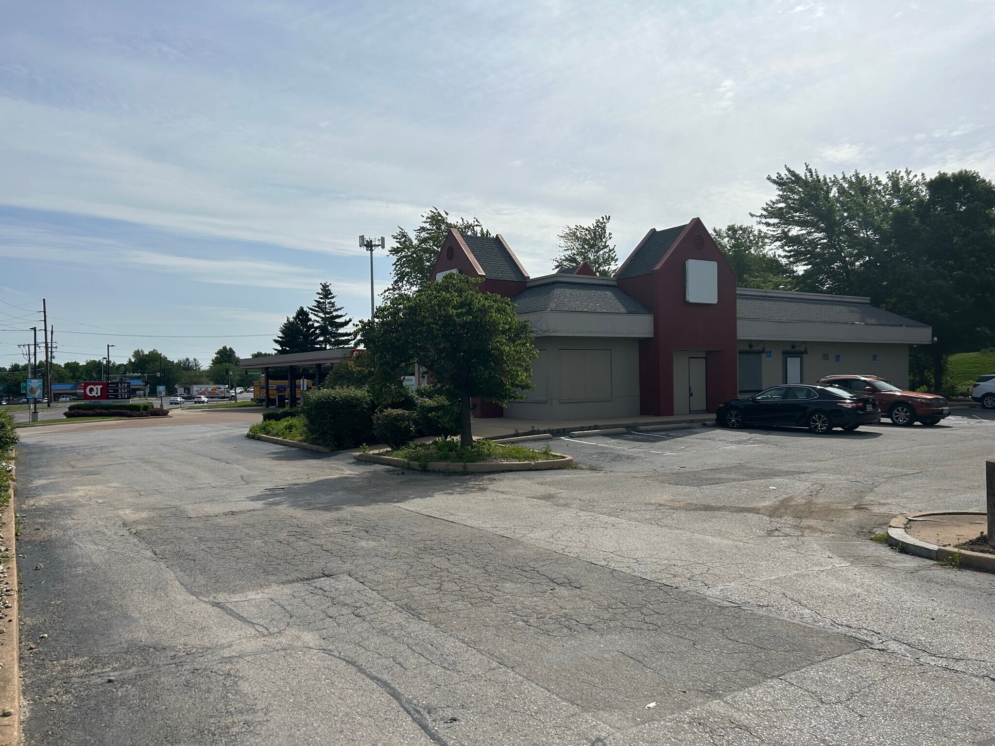 158 Howdershell Rd, Florissant, MO for lease Building Photo- Image 1 of 12