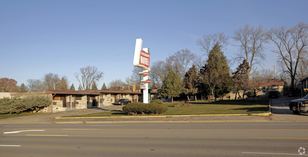 640 Ogden Ave, Downers Grove, IL for sale - Primary Photo - Image 1 of 1