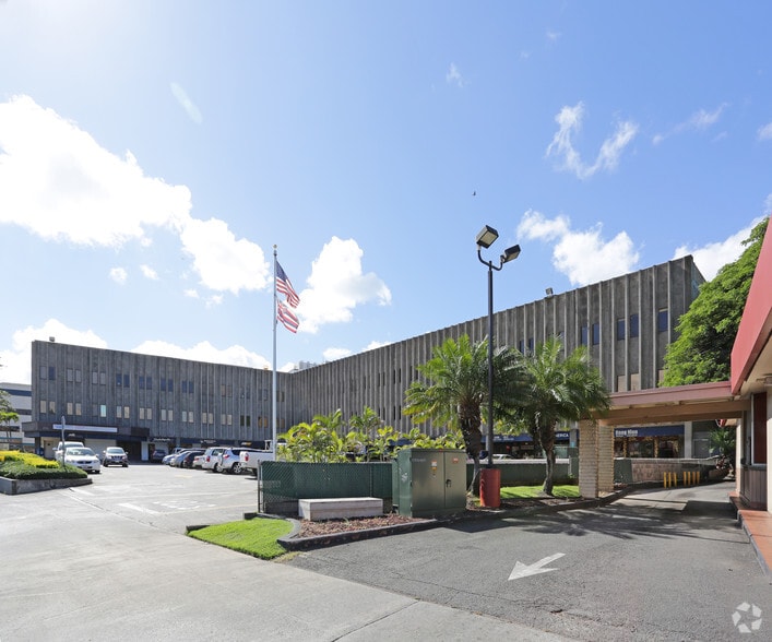 2153 N King St, Honolulu, HI for lease - Building Photo - Image 2 of 8