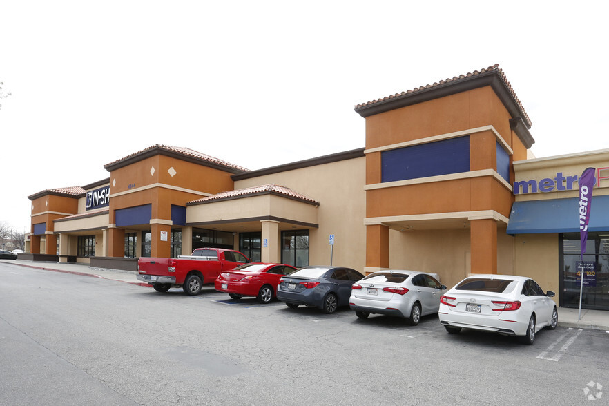 4604-4654 E Avenue S, Palmdale, CA for lease - Primary Photo - Image 1 of 4