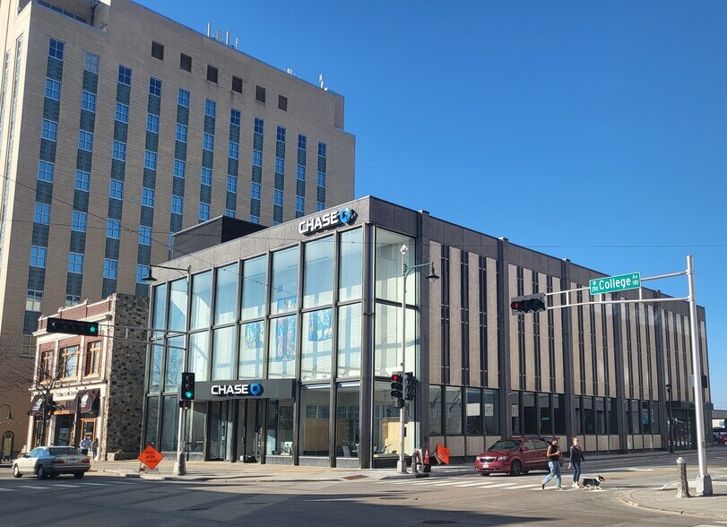 200 W College Ave, Appleton, WI 54911 Office/Retail for Lease