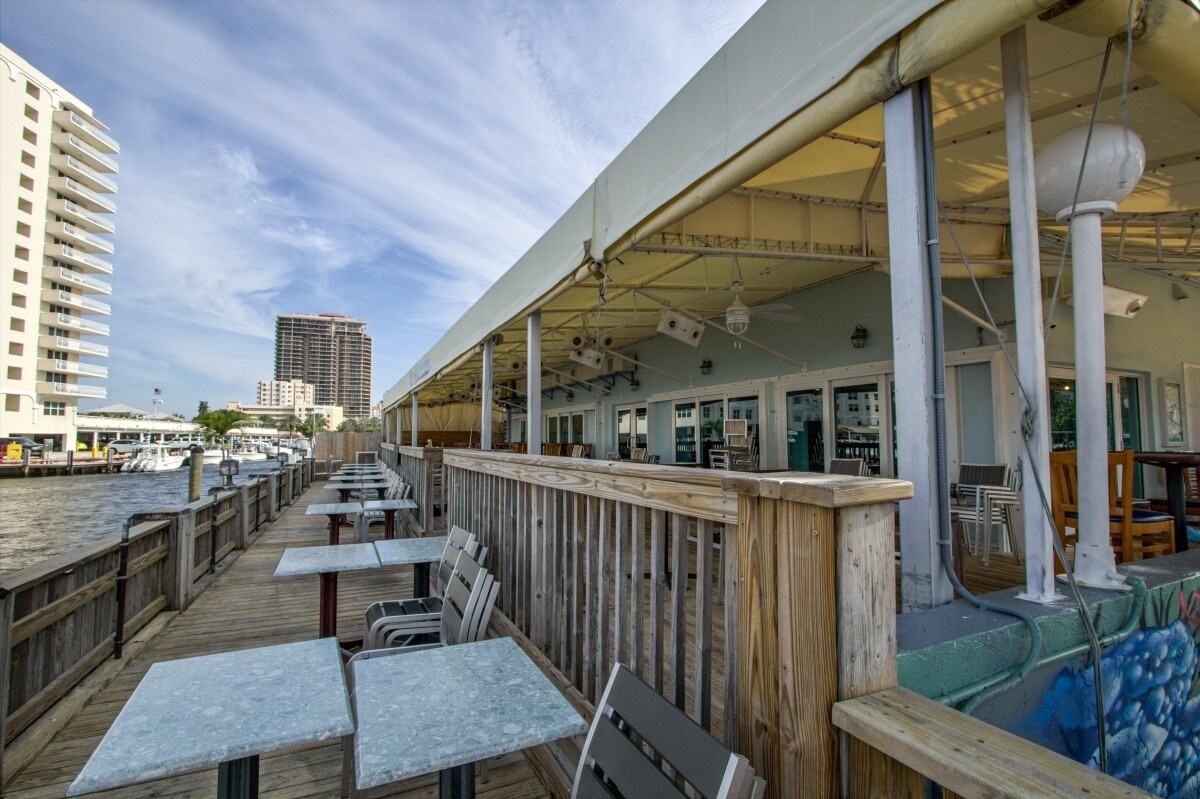 429 Seabreeze Blvd, Fort Lauderdale, FL 33316 Office Space Above Coconuts Restaurant