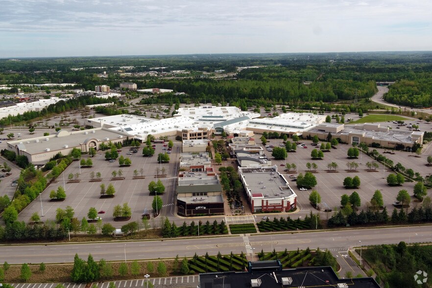 5959 Triangle Town Blvd, Raleigh, NC for lease - Primary Photo - Image 1 of 17