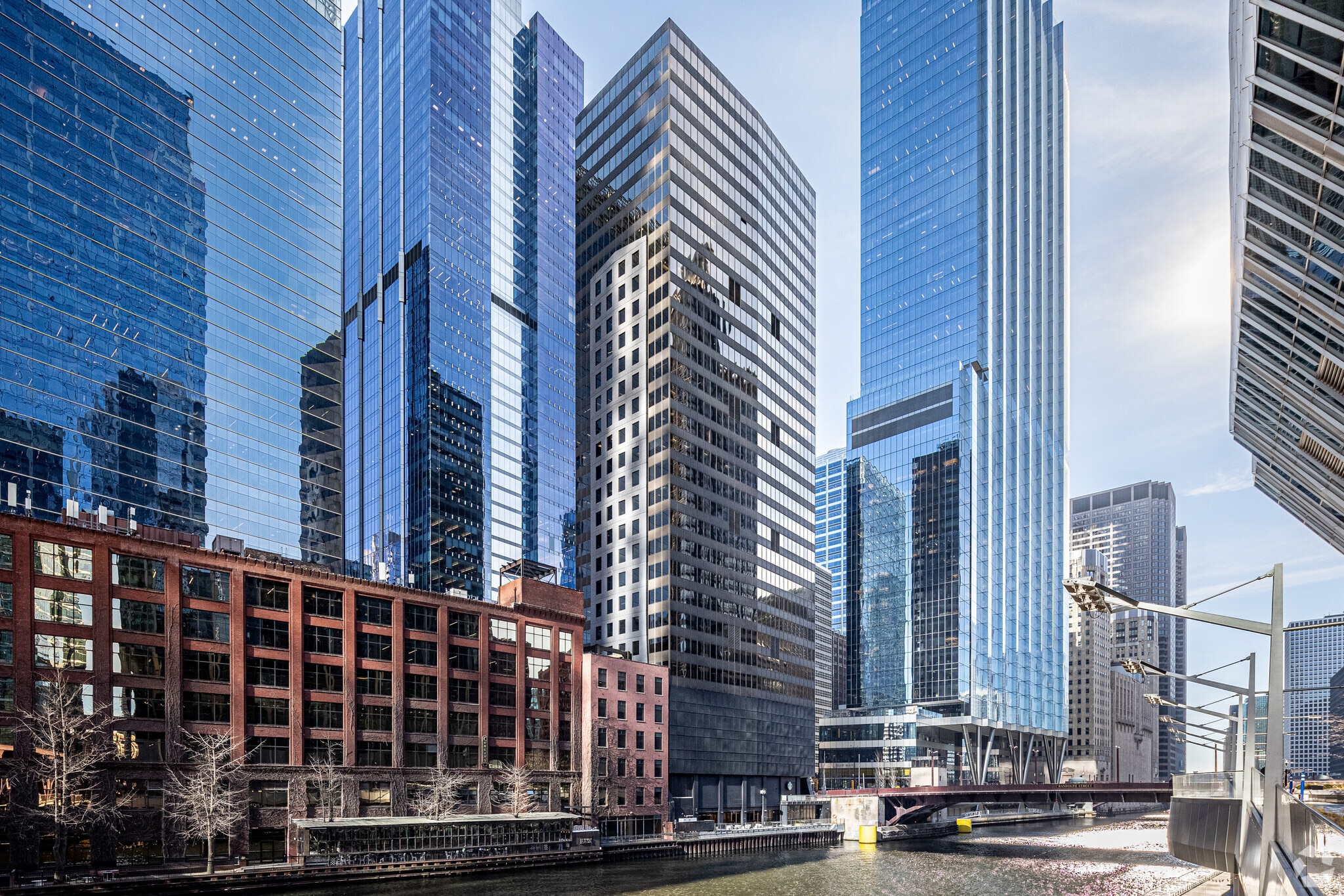 150 N Wacker Dr, Chicago, IL for lease Primary Photo- Image 1 of 26