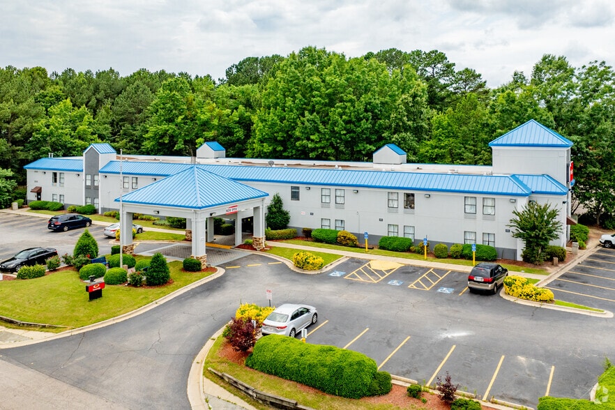 4716 New Bern Ave, Raleigh, NC for sale - Primary Photo - Image 1 of 24