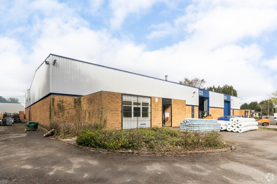 Fleming Rd, Hinckley for lease - Primary Photo - Image 1 of 5