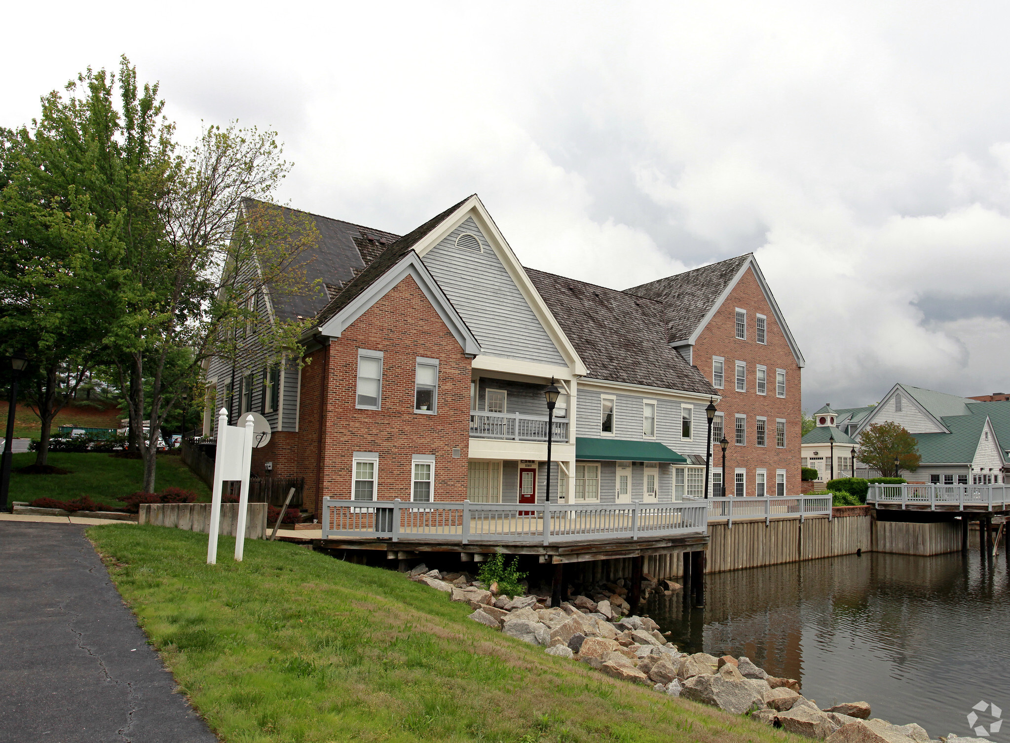 2239 Tacketts Mill Dr, Woodbridge, VA for lease Building Photo- Image 1 of 8