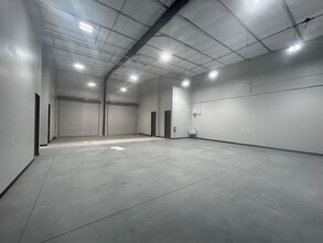 22525 Hufsmith - Kohrville Rd, Tomball, TX for lease Building Photo- Image 2 of 6