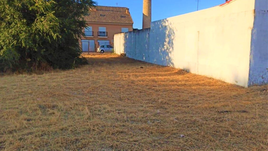 Land in Villarta de San Juan for sale Building Photo- Image 1 of 13
