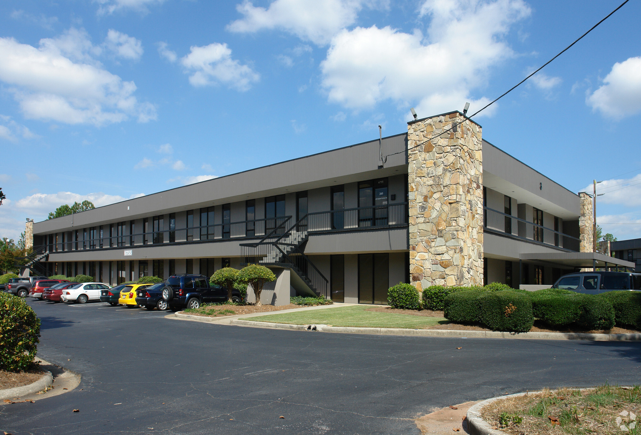 6755 Peachtree Industrial Blvd, Atlanta, GA for sale Primary Photo- Image 1 of 1